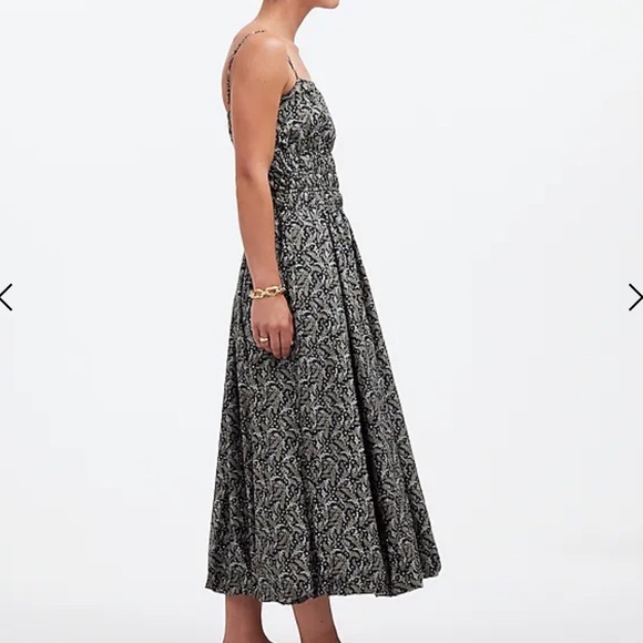 Madewell  Sleeveless Bubble-Hem Midi Dress in Floral - Picture 6 of 7
